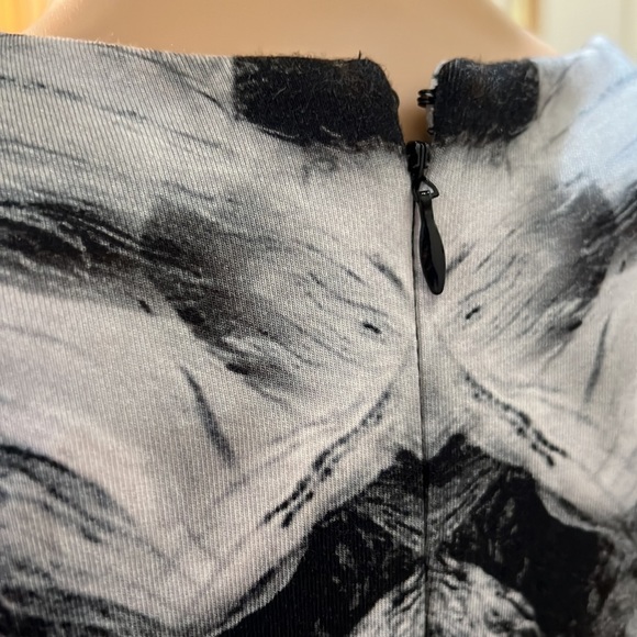 Alexander McQueen - Picture 4 of 7